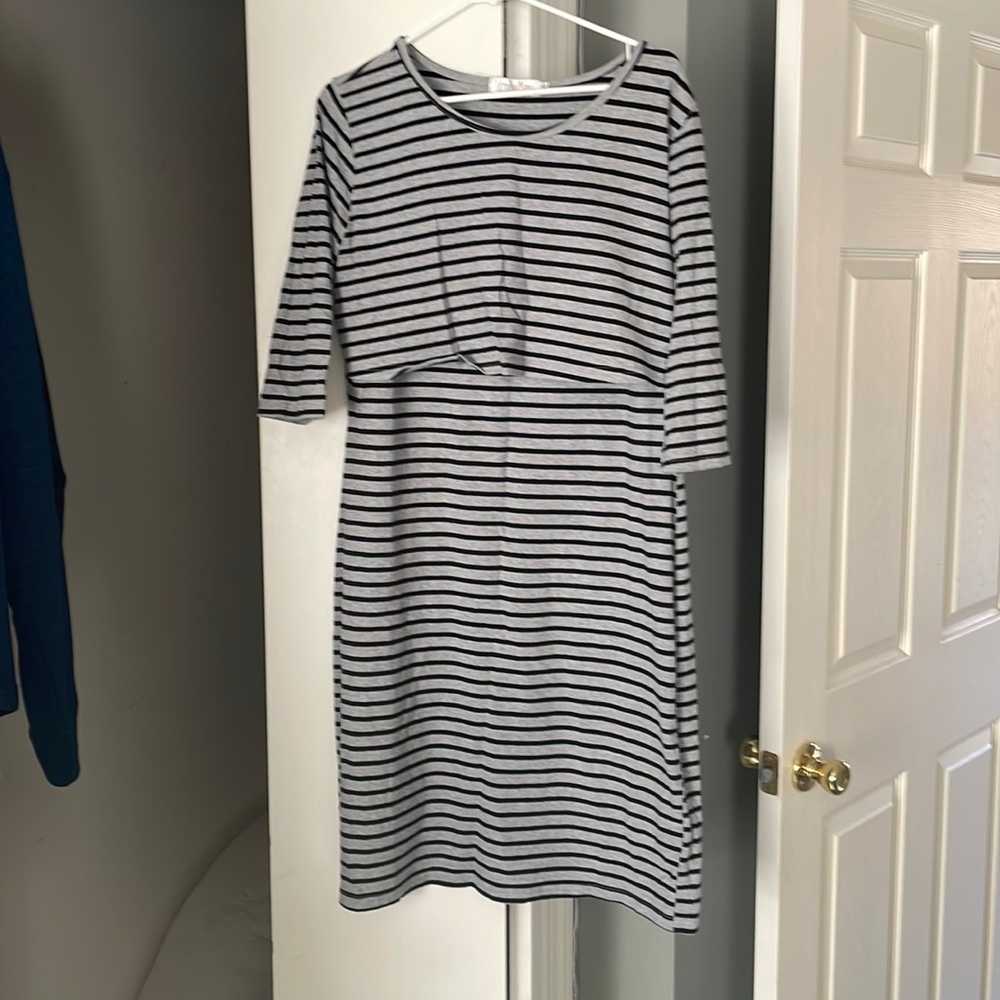 Nursing Dress - perfect for pumping!